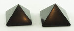 Shungiet piramide 5 x 5 cm, gepolijst