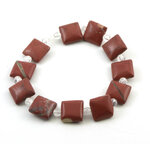 Rode jaspis en bergkristal kralen, kussentjes 12x12 mm