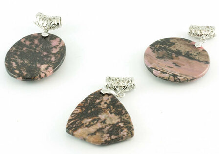 Rhodoniet hangersteen aan clip - Just Flow - webwinkel met violet glas, edelsteenremedies, edelstenen, sieraden, pendels, orakelkaarten, wierook, smudgekruiden en spirituele artikelen in Vlissingen (Zeeland)