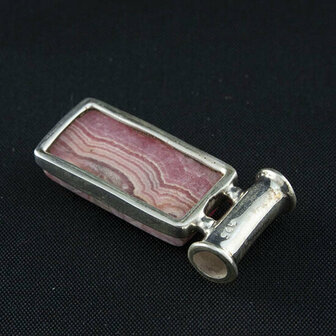 Rhodocrosiet in zilver 2 - Just Flow - webwinkel met violet glas, edelsteenremedies, edelstenen, sieraden, pendels, orakelkaarten, wierook, smudgekruiden en spirituele artikelen in Vlissingen (Zeeland)