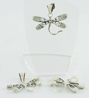 Libel hanger met operculum, zilver - Just Flow - webwinkel met violet glas, edelsteenremedies, edelstenen, sieraden, pendels, orakelkaarten, wierook, smudgekruiden en spirituele artikelen in Vlissingen (Zeeland)