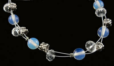 Opaalkwarts armband - Just Flow - webwinkel met violet glas, edelsteenremedies, edelstenen, sieraden, pendels, orakelkaarten, wierook, smudgekruiden en spirituele artikelen in Vlissingen (Zeeland)