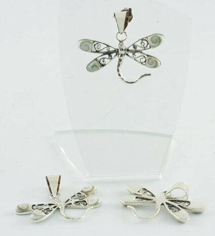 Libel hanger met operculum, zilver - Just Flow - webwinkel met violet glas, edelsteenremedies, edelstenen, sieraden, pendels, orakelkaarten, wierook, smudgekruiden en spirituele artikelen in Vlissingen (Zeeland)