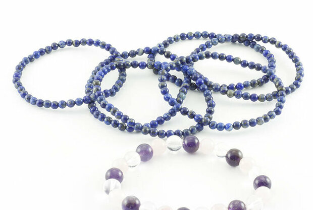 Lapis lazuli armband, 4 mm, vergelijking met armband met 8 mm kralen - Just Flow - webwinkel met violet glas, edelsteenremedies