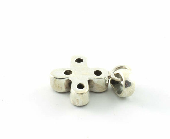 Robijn hanger bloem, zilver - Just Flow - webwinkel met violet glas, edelsteenremedies, edelstenen, sieraden, pendels, orakelkaarten, wierook, smudgekruiden en spirituele artikelen in Vlissingen (Zeeland)