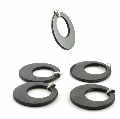 Shungit / Shungite hanger, schijf met gat - Just Flow - webwinkel met violet glas, edelsteenremedies, edelstenen, sieraden, pendels, orakelkaarten, wierook, smudgekruiden en spirituele artikelen in Vlissingen (Zeeland)