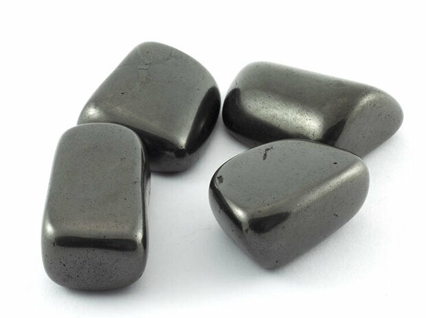 Shungit / Shungite trommelsteen 40-50 gram - Just Flow - webwinkel met violet glas, edelsteenremedies, edelstenen, sieraden, pendels, orakelkaarten, wierook, smudgekruiden en spirituele artikelen in Vlissingen (Zeeland)