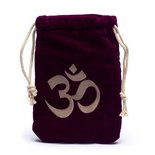 Fluwelen tasje met Ohm symbool 19 x 13 cm