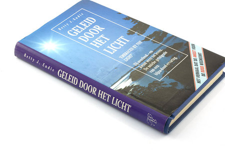 Geleid door het licht - Betty J. Eadie