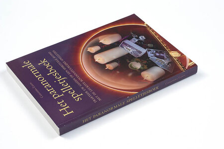 Het paranormale spelletjesboek - Cassandra Eason