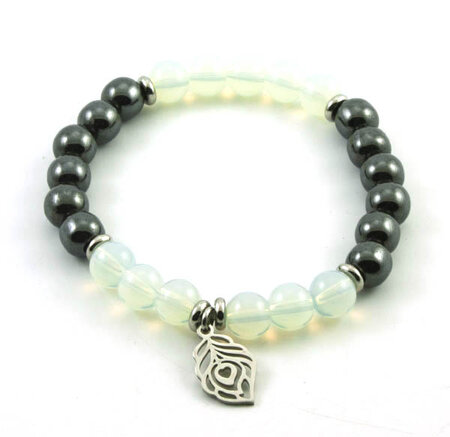 Hematiet / Opaalkwarts armband met veer bedeltje, 8 mm kralen