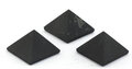 Shungit piramide 3 x 3 cm mat / ongepolijst